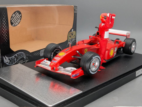 Hot wheels racing ferrari - 1:18,
