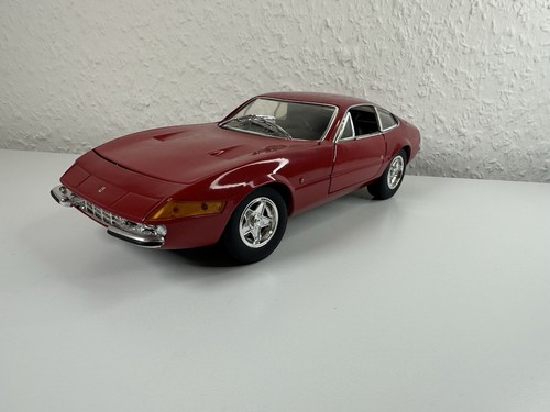 Mattel hot wheels - hot, ferrari