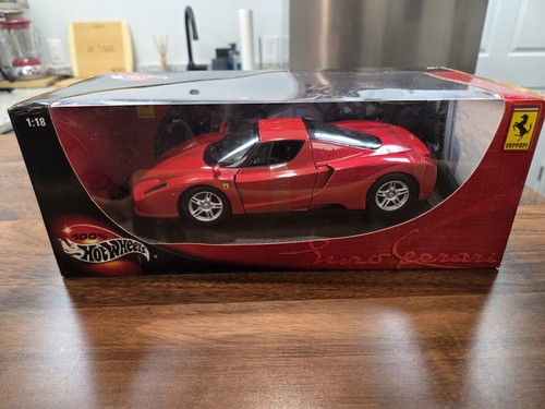 Hot wheels scala - 1:18, enzo