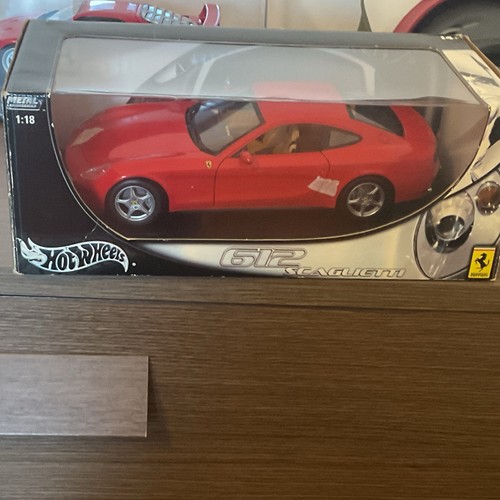 Vendo ferrari hot - ferrari, 1:18