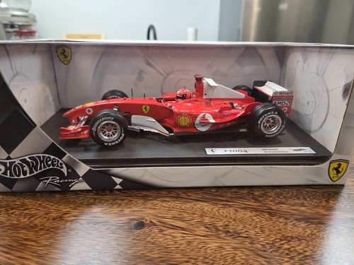 Hot wheels racing ferrari - wheels, 1:18