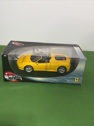 Hot wheels ferrari - hot, 1/18